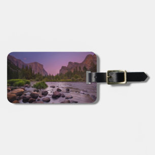 Etiqueta De Bagagem Parque nacional de Yosemite no crepúsculo