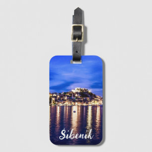 Etiqueta De Bagagem Porto iluminado em Sibenik, Croácia