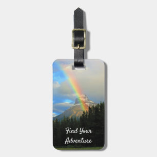 Etiqueta De Bagagem Skies Stormy e arco-íris sobre Floresta Montanha