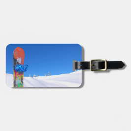 Etiqueta De Bagagem Snowboard no dia da neve no dia do pássaro azul
