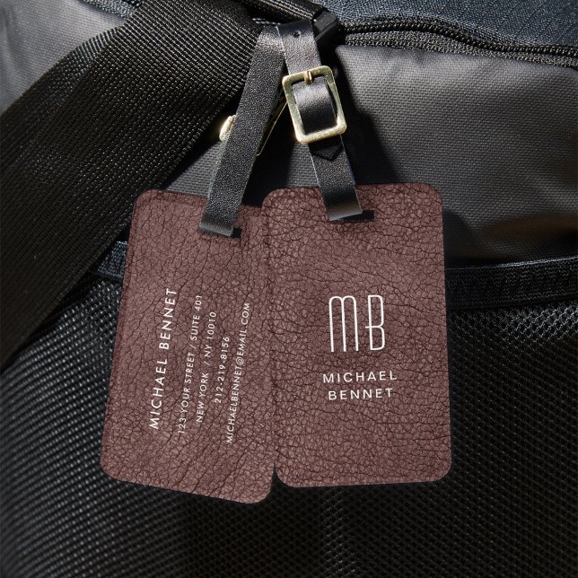 Etiqueta De Bagagem Textura de couro castanha escura (Monogram Brown Faux Leather Texture Luggage Tag)