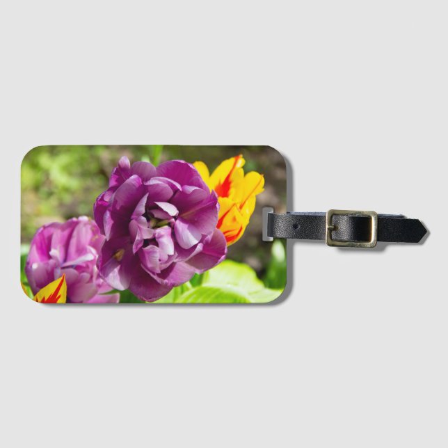 Etiqueta De Bagagem Tulipas lilás num dia ensolarado (Frente Horizontal)