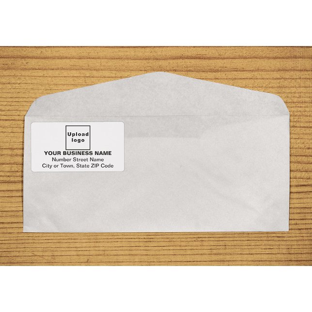Etiqueta de Envio Comercial Alinhada ao Centro Bra (Center aligned business white shipping label on envelope)