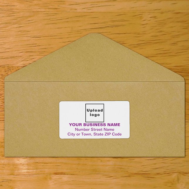 Etiqueta de Envio Comercial com Texto Roxo Central (Center aligned shipping label in purple text on envelope)