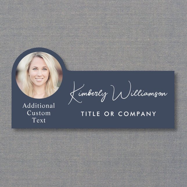 Etiqueta De Nome Chic Script Profissional Azul Foto (Chic Script Professional Blue Photo Name Tag)