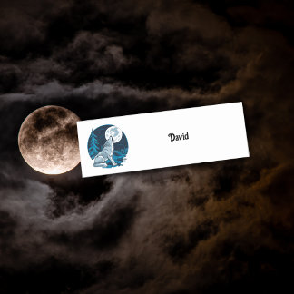 Etiqueta De Nome Lobo uivando para a lua
