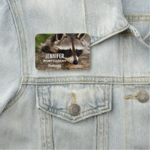 Etiqueta De Nome Pedaço de guaxinim em um registro