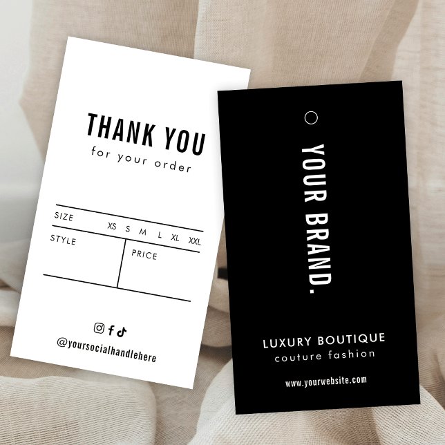 Etiqueta de travamento de etiqueta simples e minim (Minimalist Black and White Clothing Label Hang Tag with price & size table on the back)