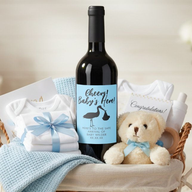 Etiqueta de vinho azul para empadas e Bebês (Cheers! Baby's Here! A cute blue wine bottle label just for you)