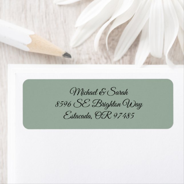 Etiqueta Elegante Envelope Verde Sage com Endereço de Remet (Insitu)