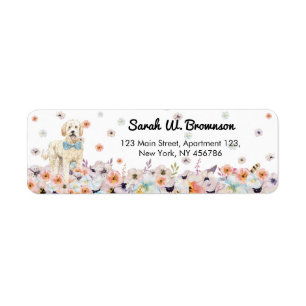 Etiqueta Groodle Goldendoodle Cachorro com gravata borbolet