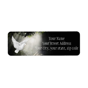 Etiqueta Linda pomba voadora no raio de sol