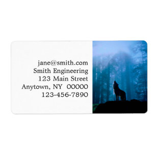 Etiqueta Lobo de Ouro na Natureza