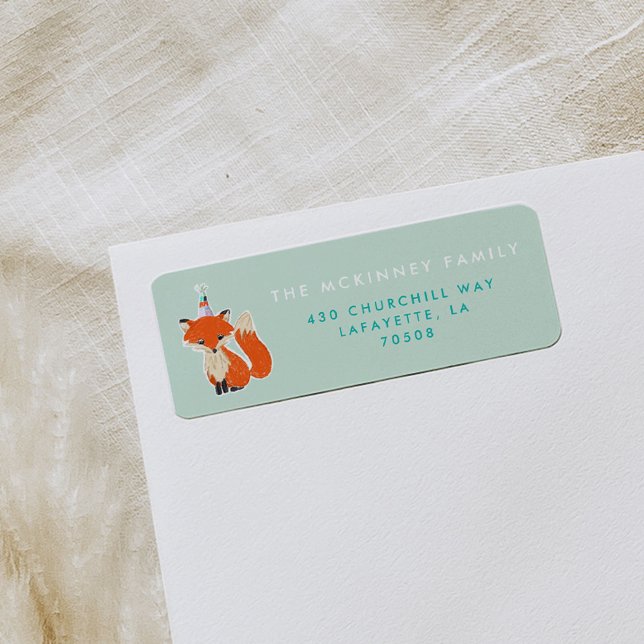 Etiqueta Mint Green Cute Fox Party Hat Woodland (Fox in a birthday party hat mint green return address label.)