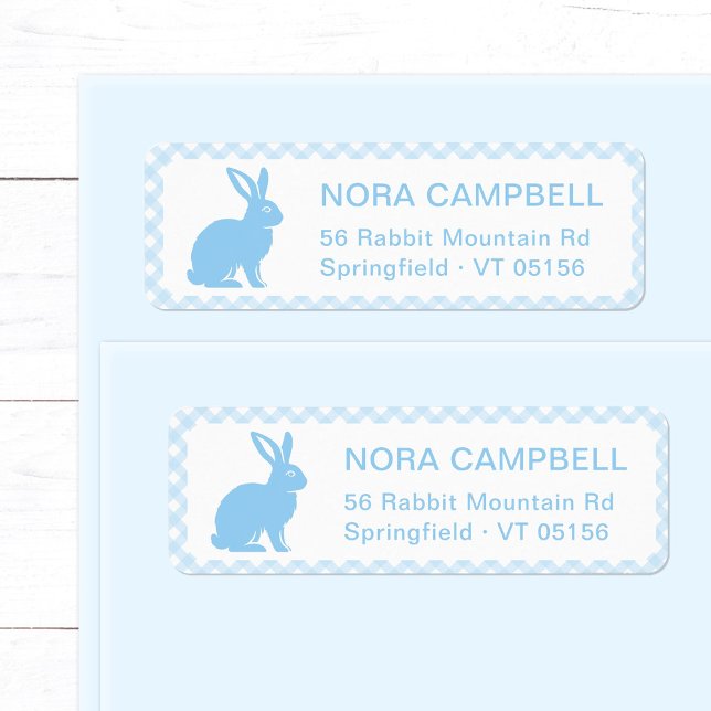 Etiqueta Modern Baby Blue Bunny Gingham Endereço para devol (Modern, cute baby blue bunny return address label with classic gingham checks background.)