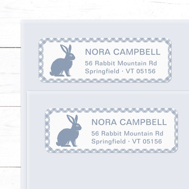 Etiqueta Modern Dusty Blue Rabbit Gingham Endereço de Devol (Cute, modern dusty blue bunny return address label with classic gingham plaid background.)