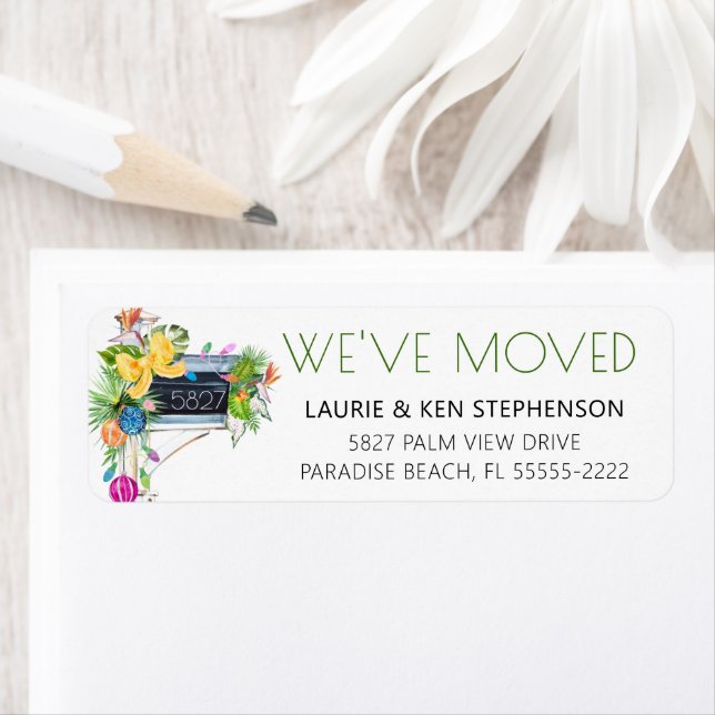 Etiqueta Mudamos o endereço de Natal tropical (Insitu)