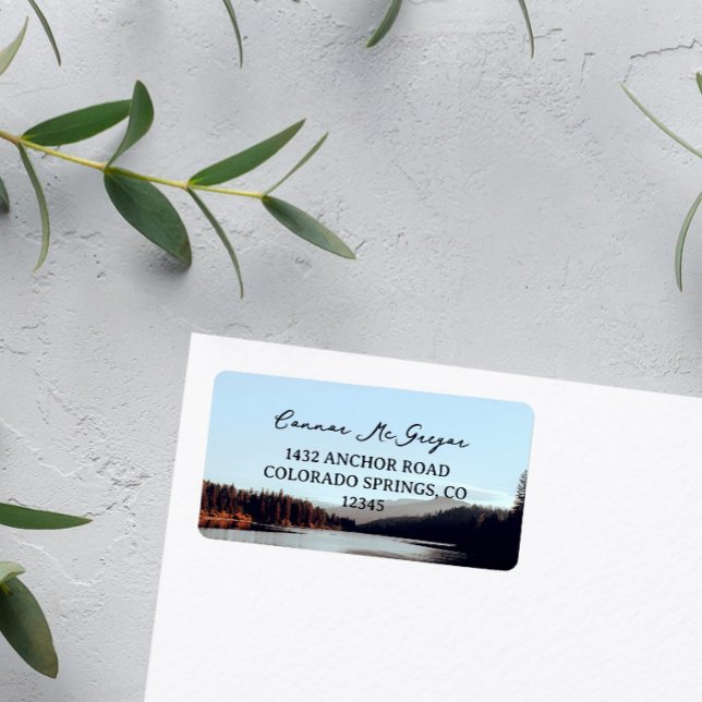 Etiqueta Paisagem da Floresta do Lago Calm Mountain (Criador carregado)