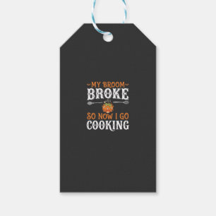 Etiqueta Para Presente Bruxa de Halloween Cozinhando com Cabo da Vassoura