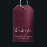 Etiqueta Para Presente Casamento Moderno da Burgundy Cranberry Obrigado<br><div class="desc">Casamento Roxo de Cranberry Moderno e Elegante Obrigado Por Dar Etiquetas. Estas Etiquetas de Presente de Casamento de Marsala Maroon podem ser personalizadas para incluir o seu nome e data do casamento. As Etiquetas de Presente Elegante Metálico Bruto fazem parte da Coleção de Casamentos de Borgonha. Se você deseja combinar...</div>