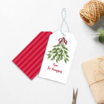 Etiqueta Para Presente Christmas Holiday Watercolor Merry Mistletoe Cute<br><div class="desc">Merry Mistletoe with white berries tied up in a red ribbon nestled atop a doorway awaiting those to stand underneath. A lovely and simple design that depicts a simple and classic Christmas tag. this design features Christmas holiday watercolor red modern, elegant cute simple merry holly, merry mistletoe white holly berries,...</div>