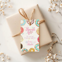 Dois Donuts Lindos e Doces de Aniversário