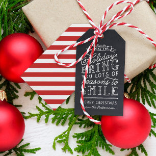 Etiqueta Para Presente Feriado de Linhas Vermelhas com Letra Chalkboard