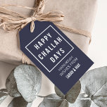 Etiqueta Para Presente Happy Challah Days | Modern Minimalist Hanukkah<br><div class="desc">Add a modern yet cheeky touch to your gifts this Hanukkah with these midnight blue and white gift tags. Design features "Happy Challah Days" in clean,  modern white typeface with customizable text beneath.</div>