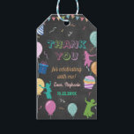 Etiqueta Para Presente Jump Birthday Chalkboard Kid Trampoline Party<br><div class="desc">Personalize esta incrível etiqueta de presente do Jump Birthday Chalkboard Kid Trampoline Party com seus detalhes de forma fácil e rápida. Todos os textos são editáveis! Para personalização mais avançada deste design,  basta selecionar o botão 'Personalizar ele / Personalizar este modelo' acima! Itens correspondentes disponíveis na coleção!</div>