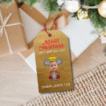 Etiqueta Para Presente Nutcracker's Funny Mouse King Feliz Natal<br><div class="desc">Esta engraçada etiqueta de Natal e Feriado apresenta a versão mais bonita do Rei do Mouse do Nutcracker. Trará alegria a todos aqueles que a veem. Um fundo dourado texturizado e uma fonte de vintage para todo o texto personalizável completam o design. Dica do design: para alinhar a(s) face(s) 1)...</div>