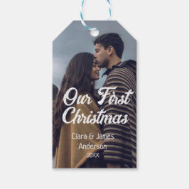 Etiqueta Para Presente Our first Christmas couple photo name white gray