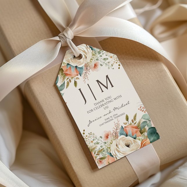 Etiqueta Para Presente Peach Cream Floral Monogramas Casamento (Elegant peach and cream-colored watercolor floral monogrammed wedding "Thank you" gift tag)