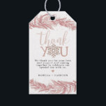Etiqueta Para Presente RORY Blush Winter Pine Snow Flak Christmas Favor<br><div class="desc">Este favor ou etiqueta de presente contém pínus rosa-claro-rosado-rosa-inverno, um floco de neve rosa-ouro brilhante e letra de script divertido. Esta etiqueta é a adição perfeita à celebração do seu casamento no inverno, chá de fraldas festivo, chá de panela de férias ou qualquer outro evento. Edite o texto *maioria* para...</div>
