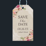Etiqueta Para Presente Rustic Floral Burlap Lace Casamento Salve a Data<br><div class="desc">Rustic Floral Burlap Lace Wedding Salve o Modelo de Datilho de Data. (1) Para mais personalização,  clique no link "personalizar mais" e use nossa ferramenta design para modificar esse modelo. (2) Se precisar de ajuda ou itens correspondentes,  entre em contato comigo.</div>