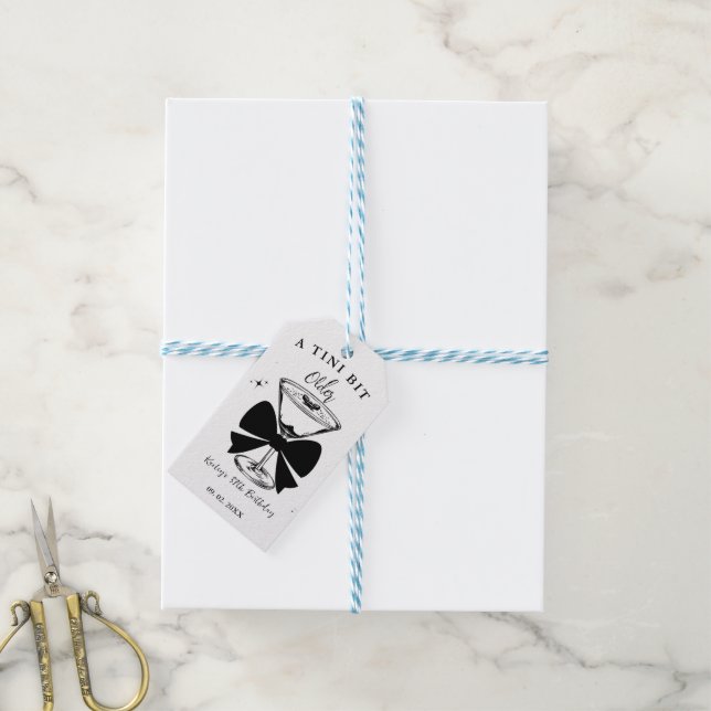 Etiqueta Para Presente Uma Festa de aniversário Martini Mais Velha (Com cordão)