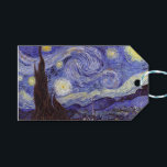 Etiqueta Para Presente Vincent Van Gogh Starry Night Vintage Fine Art<br><div class="desc">Vincent van Gogh Starry Night Fine Art Painting Starry Night Starry Night é uma pintura do artista poste-impressionista holandês Vincent van Gogh. O céu azul à noite está cheio de nuvens, estrelas e uma lua crescente brilhante. A Noite Estrelada é a única noturna na série de visões da janela do...</div>