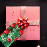 Etiqueta Para Presente Vintage Felry Christmas Greenery Red Berries<br><div class="desc">Design personalizado com a etiqueta de presente de Natal,  com bagas brancas e verde de Natal. O texto é totalmente personalizável. Para alterá-la,  use a opção Personalizar. Para obter mais alterações,  como alterações na fonte,  cor da fonte ou layout de texto,  use a opção Editar design.</div>