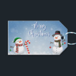 Etiqueta Para Presente Vintage Snowman Christmas<br><div class="desc">Homem de neve celebrando enquanto neve caindo enviando desejos festivos aos seus amigos. Se você quiser adicionar seu próprio design usando o modelo. Compre o seu hoje mesmo clicando no link de armazenamento.</div>