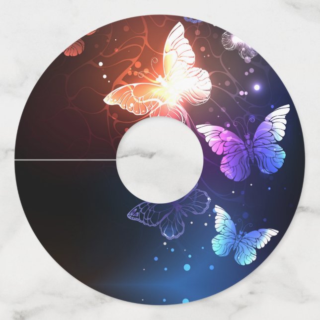 Etiqueta Para Taça De Vinho Borboletas noturnas brilhantes (Frente)