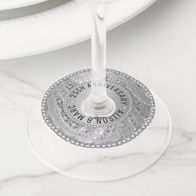 Etiqueta Para Taça De Vinho Cinza de prata (Close Up)