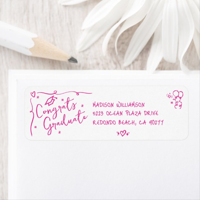Etiqueta Pink Hand Drawn Doodle Graduation White Address (Insitu)