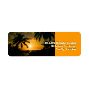 Etiqueta Por do sol Dourado na praia tropical
