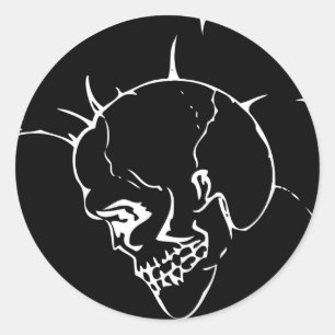 Etiqueta redonda do punk preto do crânio