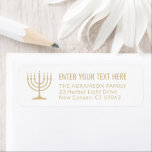 Etiqueta Simples 7 Segredos Menorah Dourado Endereço de Ret<br><div class="desc">Adicione o toque perfeito de finalização a convites, cartões e outra correspondência com essas elegantes etiquetas de endereços branco e ouro de retorno. O ouro é uma cor impressa não metálica, não uma folha. Todo texto pode ser facilmente personalizado com qualquer saudação, nome e endereço. Design apresenta uma simples menorah...</div>