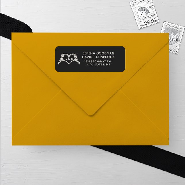 Etiqueta Skeleton Hands Heart Wedding Address Label (Criador carregado)