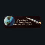 Etiqueta Vintage Science Fiction, Rocket Ship Over the Moon<br><div class="desc">Fácil de personalizar etiquetas de endereço de retorno,  basta adicionar suas informações! Vintage ilustra viagem futurista e transporte Ciência Ficção imagem espacial. Um design de estilo quadrinho retrô sci fi apresentando uma nave-fogueira voando no espaço sobre a lua e voltando para a Terra do planeta no futuro.</div>