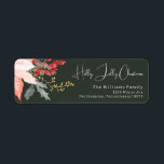 Etiqueta Winter Floral Holly Jolly Christmas Return Endereç<br><div class="desc">Este inverno de natal holly jolly floral retorna a etiqueta do endereço. Esta floral de inverno moderna - tem um design brilhante e elegante que apresenta ilustrações vibrantes de aquarela de poinsetos vermelhos e cor-de-rosa e delicadas verdes de inverno. Com elementos botânicos quicos como pinho, sagrado e bagas de inverno,...</div>