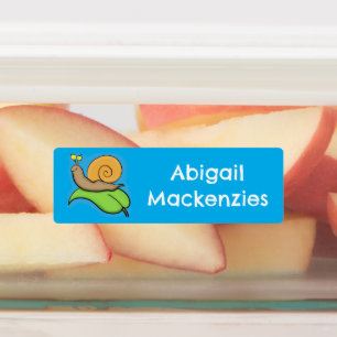 Etiquetas Caracol bonito, feliz em um desenho de folha perso