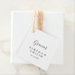 Etiquetas de Agradecimiento de Boda Española<br><div class="desc">Estas etiquetas de agradecimiento de boda Española son perfectas para una boda española moderna. El diseño, sencillo y elegante, presenta una tipografía clásica y linda en blanco y negro. Haga las etiquetas propias incluyendo sus nombres, el evento (si procede) y la fecha. Estas etiquetas favoritas pueden complementar la recepción de...</div>