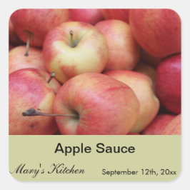 Etiquetas de molho de maçã em casa